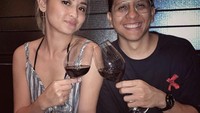 Acara makan bersama jadi pilihan Joanna untuk menghabiskan waktunya bersama sang suami tercinta Foto: Instagram @joannaalexandra
