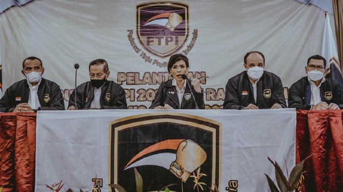 Pelantikan Federasi Tinju Profesional Indonesia (FTPI) di Hotel Atlet Century, Kamis (6/5/2021)