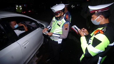 Penyekatan Pemudik Malam di Jalur Pantura