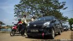 Penyekatan Pemudik, Petugas Perketat Jalur Tikus di Kalimalang