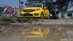 Penyekatan Pemudik, Petugas Perketat Jalur Tikus di Kalimalang