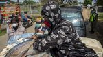 Penyekatan Pemudik, Petugas Perketat Jalur Tikus di Kalimalang