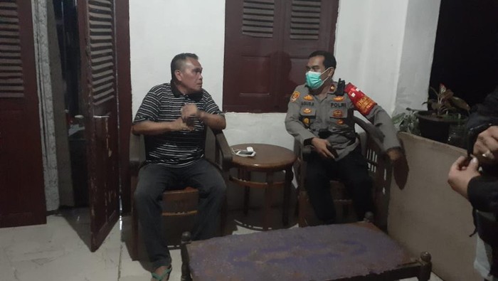 Polisi datangi kantor Kekaisaran Sunda Nusantara di Depok (Istimewa)