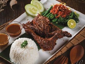 5 Restoran Lombok yang Punya Ayam Taliwang untuk Buka Puasa
