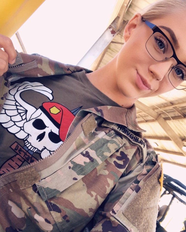 Aku sangat takut tapi sedikit lega akhirnya punya jawaban setelah menderita selama enam bulan. Kanker ginjal sangat umum di kalangan wanita tua berusia 60-80 tahun jadi selama setengah tahun dokter tidak menduga, ungkapnya.  Foto: Instagram @thestephaniestarlight