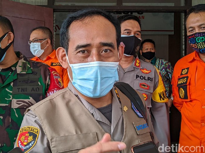 Tenaga Ahli Pendamping Satgas COVID-19, Kombes Pol I Gede Mega Siparwitha mengatakan, terkadang masyarakat tidak mengerti risiko atas aksi pengambilan jenazah pasien COVID-19.