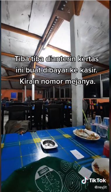 Duh! Pria Ini Protes kena 'Getok' Harga saat Makan di Warung Makan Padang