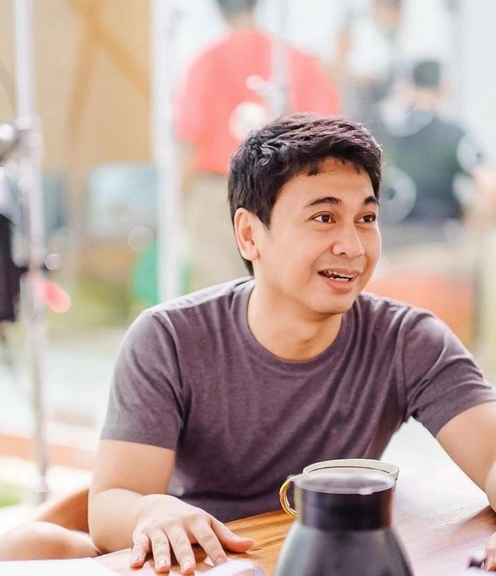 Galeri Raditya Dika 10 Potret Manis Raditya Dika Saat Makan Bersama Istri dan Anaknya