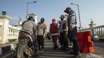 Jalur Tikus Diperketat! Pemudik di Karawang Putar Balik