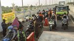 Jalur Tikus Diperketat! Pemudik di Karawang Putar Balik