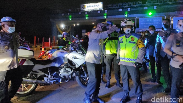 Kapolda Metro Jaya cek penyekatan mudik di GT Cikarang Barat
