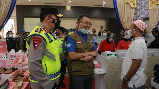 Kapolda NTB Irjen Mohammad Iqbal bersama Forkopimda patroli prokes jelang Idul Fitri