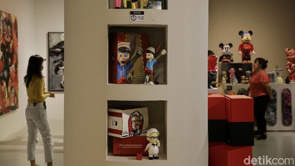 Museum of Toys yang juga dikenal sebagai MOT memulai pergerakkan nya pada tahun 2019 pada event pertama mereka di Aksara, Kemang dengan tema “MOT Moment” dimana acara itu merupakan titik awal dari MOT untuk Kembali mengembalikan dunia Art Toys di Indonesia yang sempat padam. Museum of Toys yang juga dikenal sebagai MOT memulai pergerakkan nya pada tahun 2019 pada event pertama mereka di Aksara, Kemang dengan tema “MOT Moment” dimana acara itu merupakan titik awal dari MOT untuk Kembali mengembalikan dunia Art Toys di Indonesia yang sempat padam.
