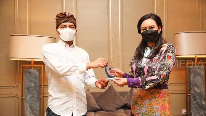 Ketua KPI Pusat dan Dirut TRANS7