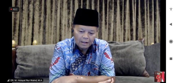 Wakil Ketua MPR RI Hidayat Nur Wahid mengecam perampasan tanah dan rumah sejumlah keluarga Palestina oleh pemukim Israel yang di back up oleh tentara dan negara penjajah Israel.