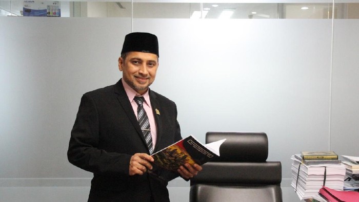 Anggota Fraksi PKS DPRD DKI Jakarta Abdul Aziz (Foto: dok Istimewa)