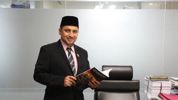 Anggota Fraksi PKS DPRD DKI Jakarta Abdul Aziz (Foto: dok Istimewa)