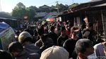 Begini Ramainya Pasar Klithikan Notoharjo Solo Pagi Ini