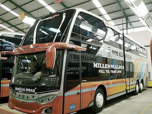 Melihat Lebih Dekat Bus Tingkat Terbaru PO Rosalia Indah