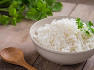 Cara Menyimpan Nasi Sisa Sahur Agar Tidak Kering dan Berair