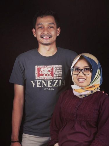 Foto Okky Irmanita dan suami.