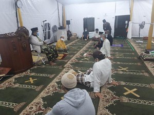 Masjid At Tabayyun : Manusia Merdeka Iktikaf di Tenda Arafah