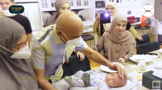 Mark Sungkar bertemu Zaskia dan Shireen Sungkar