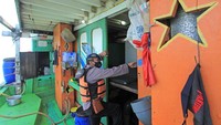 Penyekatan tersebut untuk mengantisipasi adanya pemudik yang menumpang kapal nelayan untuk mudik melalui jalur laut.