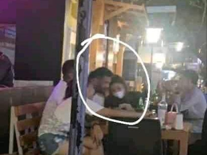 Beredar foto diduga Waka DPRD Sulut sedang bersama selingkuhan di sebuah restoran (Dok istimewa)