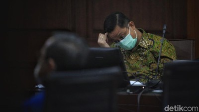 Eks Mensos Juliari Jalani Sidang Lanjutan