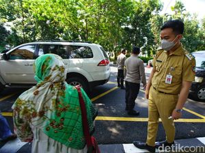 Gibran Pantau Razia Penyekatan Kota Solo
