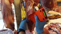Kepala Dinas Perdagangan dan Perindustrian (Disdagin) Kota Bandung Elly Wasliah mengatakan daging sapi harganya naik Rp 10 ribu.