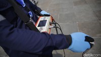 Melengkapi siaga dalam menghadapi Idul Fitri, PLN menyiapkan 2356 personel, 17 posko, 17 unit gardu bergerak, 6 unit mobil deteksi, 4 unit kabel bergerak, 20 unit power bank, dan 4 unit crane.   