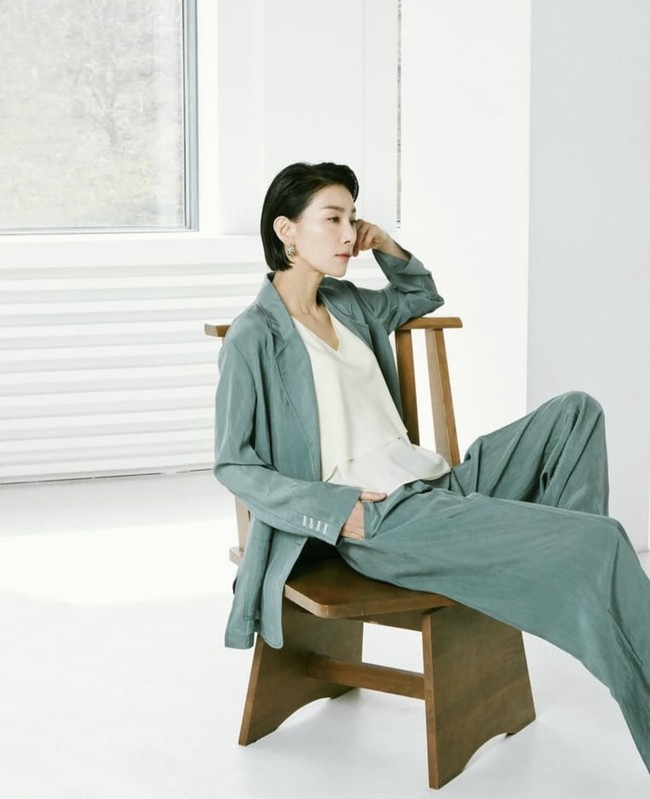 Di luar kemampuan akting, Kim Seo Hyung berbakat dalam dunia tarik suara. Ia mengisi soundtrack film dan drama Korea yang dibintanginya yaitu Late Spring dan Temptation of Wife. Foto: dok. Instagram kim_seohyung