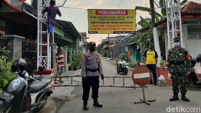 Kompleks perumahan di Pati yang 56 warganya positif virus Corona atau COVID-19, Senin (10/5/2021).