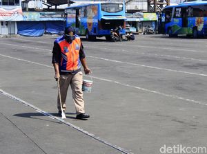 Kondisi Terminal Cicaheum Bandung Sepi Jelang Lebaran