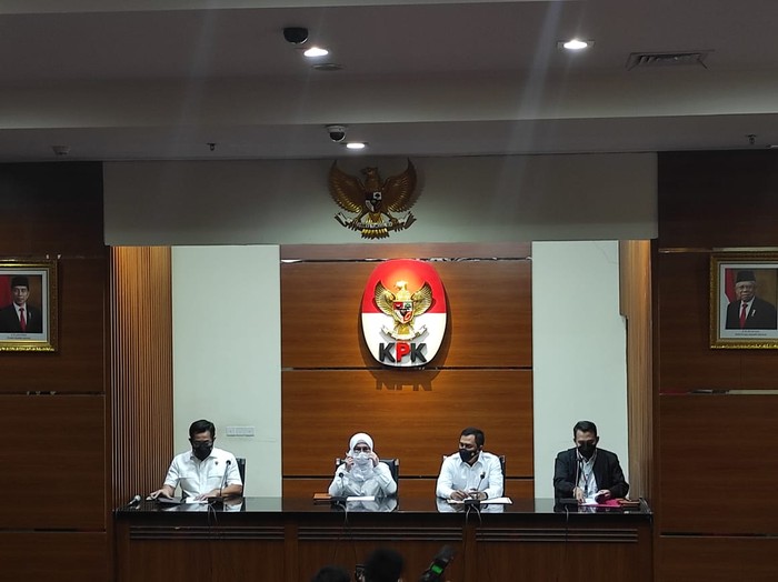 Konferensi penetapan tersangka kasus suap Bupati Nganjuk di KPK (Azhar-detikcom)