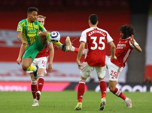 Arsenal Vs: WBA: The Gunners Menang, The Baggies Degradasi