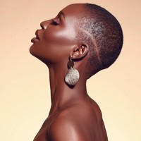 Mereka menyebut Nova dengan kata-kata yang mengejek, seperti katakot (menakutkan), hindi tao (bukan manusia), hingga tostadong tostado (sangat terpanggang). Tampaknya hal itu merupakan salah satu respon dari bentuk dukungan pada kontestan asal negara mereka yang juga akan berpartisipasi dalam ajang Miss Universe. Foto: Instagram @thenovastevens