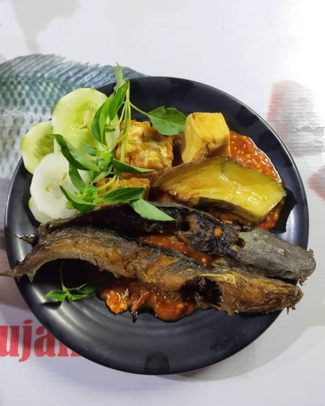 20 Pecel Lele Lamongan Ada di Sini