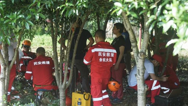 Pemburu macan tutul yang kabur di Hangzhou pada 9 Mei 2021.