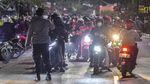 Begini Kondisi Kerumunan Pemudik Motor di Penyekatan Bekasi yang Akhirnya Diloloskan Polisi