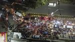 Begini Kondisi Kerumunan Pemudik Motor di Penyekatan Bekasi yang Akhirnya Diloloskan Polisi
