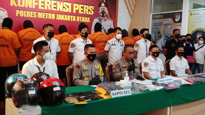 Polisi menangkap 11 debt collector yang mengepung Serda Nurhadi di Jakarta Utara