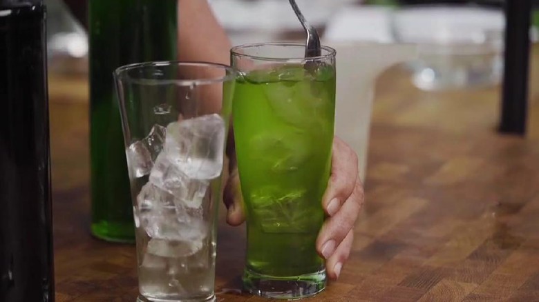 Resep Sirup Cocopandan Alami Sederhana Buatan Rumahan Resep Sirup Cocopandan Alami Sederhana Buatan Rumahan
