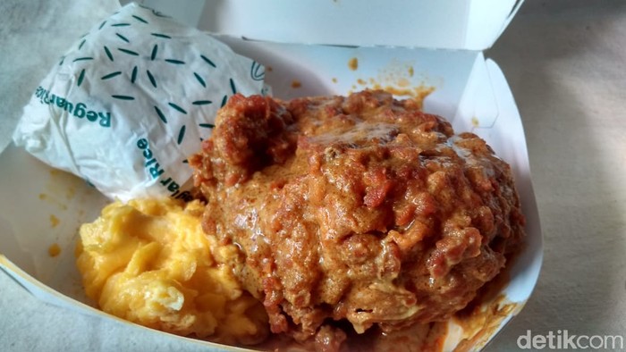Viral! Makan Ayam Gulai McD Seperti Sensasi Makan di Rumah Makan Padang
