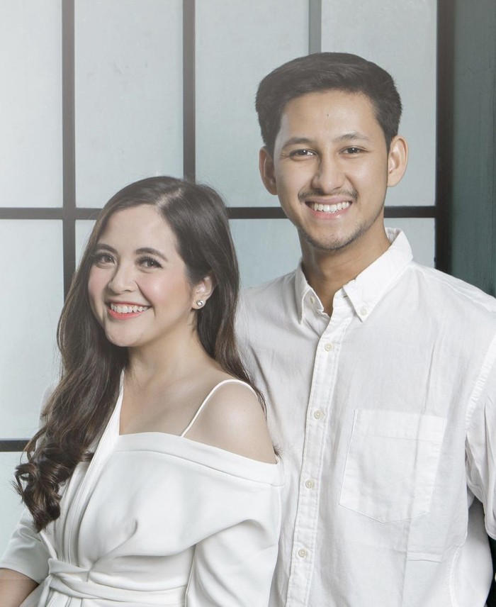 Romantisnya Tasya Kamila Saat Candle Light Dinner dengan Sang Suami Romantisnya Tasya Kamila Saat Candle Light Dinner dengan Sang Suami