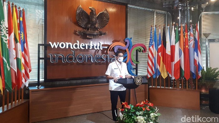 Weekly briefing Sandiaga di Kemenpar, Senin (10/5).