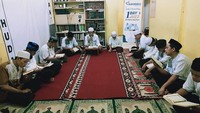 Di Kantor Pusat Askrindo, para milenial juga ikut berpartisipasi melakukan kegiatan sosial selama bulan Ramadhan. Berbeda dari tahun sebelumnya, tahun ini Askrindo tidak hanya sekedar berniat untuk berbagi, namun juga turut mendorong semangat anak-anak asuh di beberapa panti yatim-piatu untuk bisa mengkhatamkan al-qur’an selama Bulan Ramadhan. Hal ini dilakukan dengan menerapkan pola satu hari minimal  satu juzz.