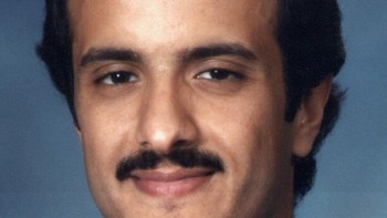 Sultan bin Salman Al Saud. Dari namanya sudah terungkap bahwa ia adalah anggota kerajaan Arab Saudi. Salman Al Saud adalah astronaut muslim, orang Arab, dan anggota kerjaan pertama yang meluncur ke antariksa pada 17 Juni 1985. Foto: spacefacts.de
